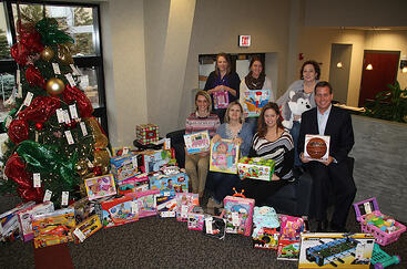 cquence-health-group-angel-tree-2014.jpg