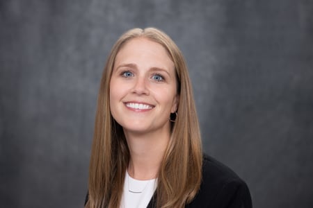 Coutrney-Glover-2023-angled-Grey_pp