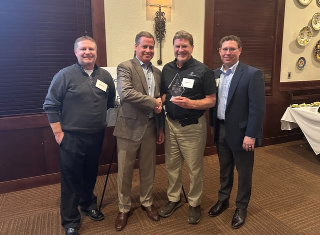 Long-time Field Service Engineer Duane Losh Receives Service Excellence Award