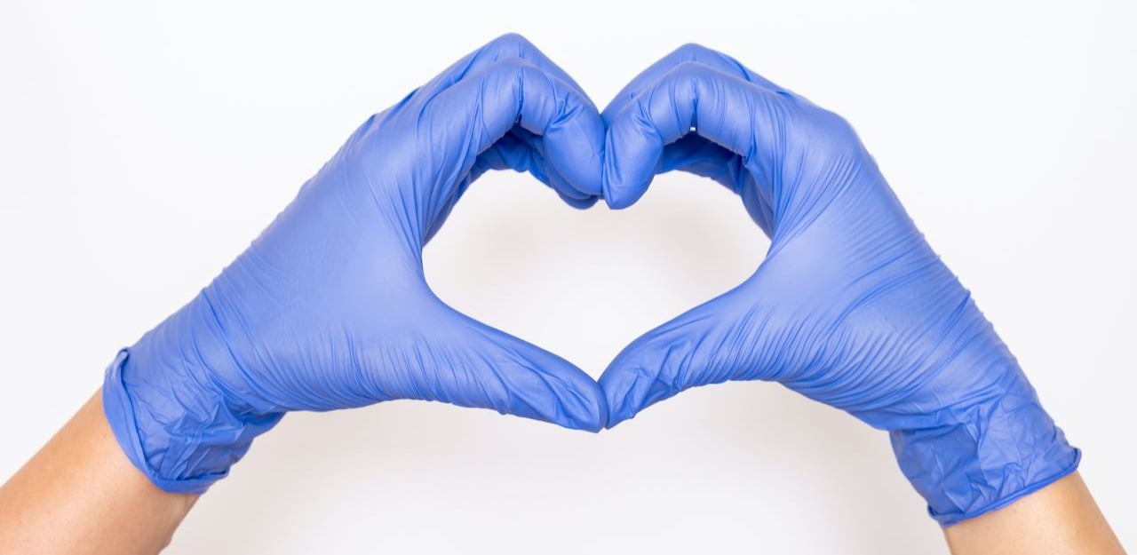 Gloves in Heart Shape-1