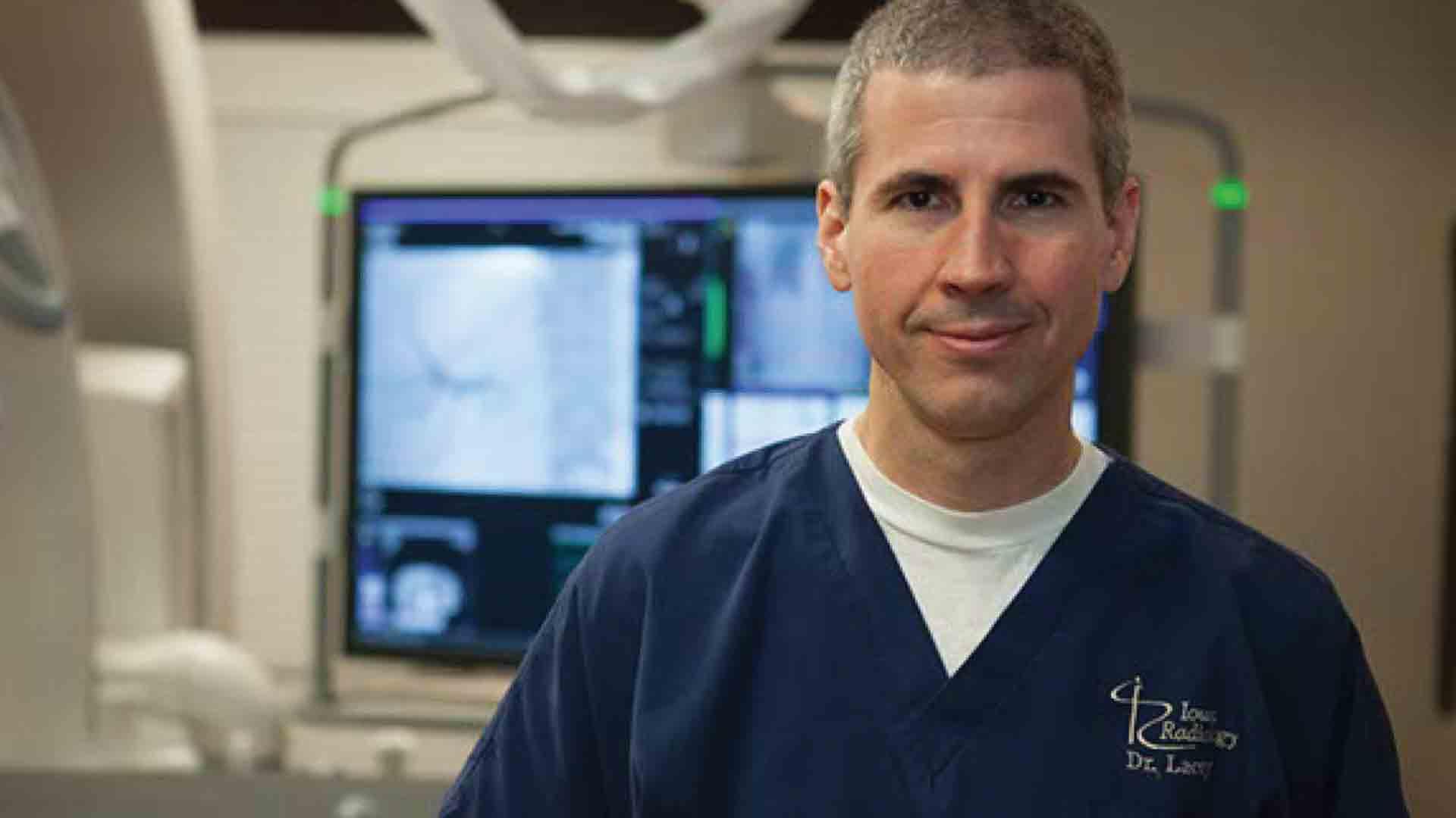 AT_IR-Hybrid-Suites_nexaris-Angio-CT_image_Features-Testimonial-3_Dr-Lacey_16_9_1800000004384040