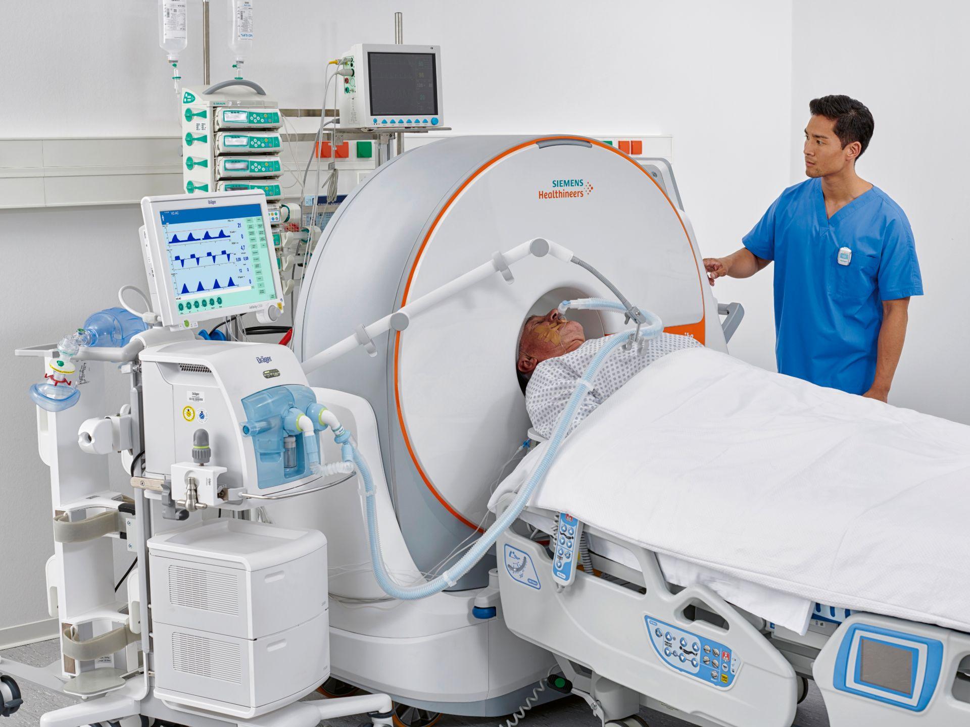 SOMATOM_On.site_Patient_Bedside_Scanning-4x3