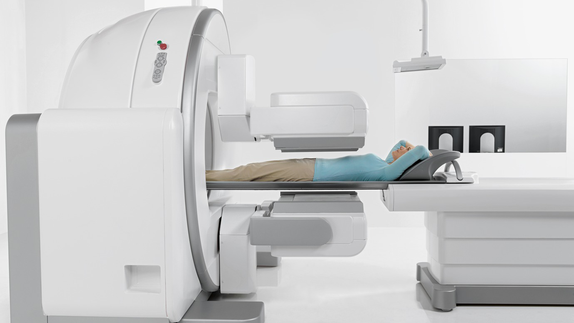 siemens-healthineers_symbia-intevo_patient-bed-positioning_1800000006278810